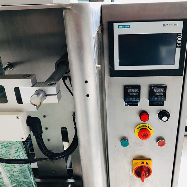 全自動椒鹽粉粉劑定量包裝機細節展示圖